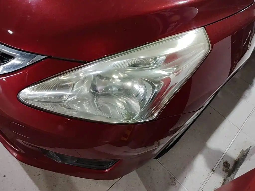Nissan Tiida — миниатюра 24