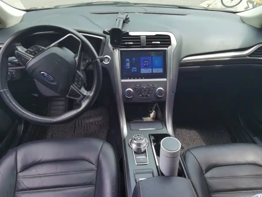 Ford Mondeo — миниатюра 12