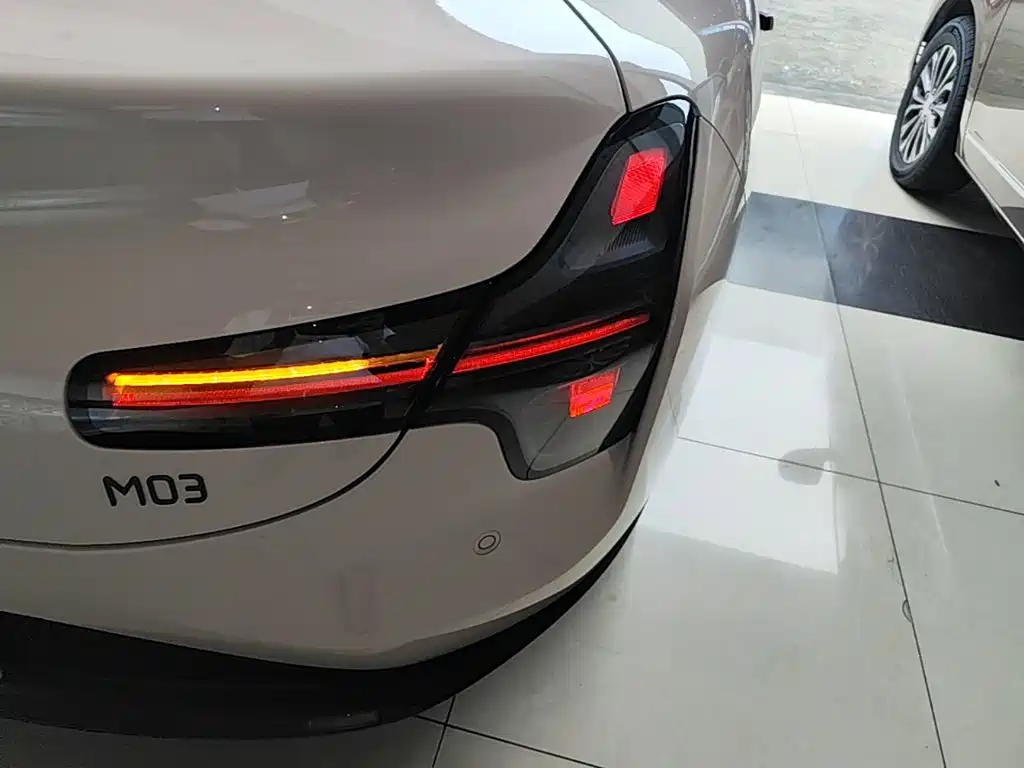 XPeng MONA M03 — миниатюра 8