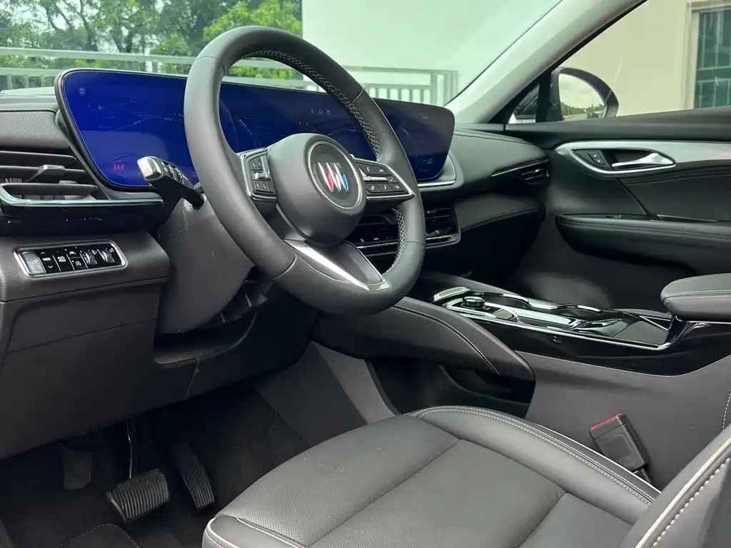 Buick Envision Plus — миниатюра 6