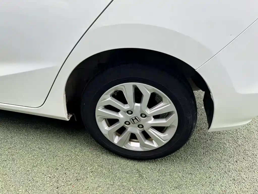 Honda Fit — миниатюра 7