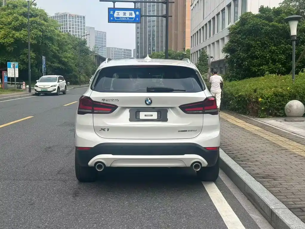 BMW X1 — миниатюра 6