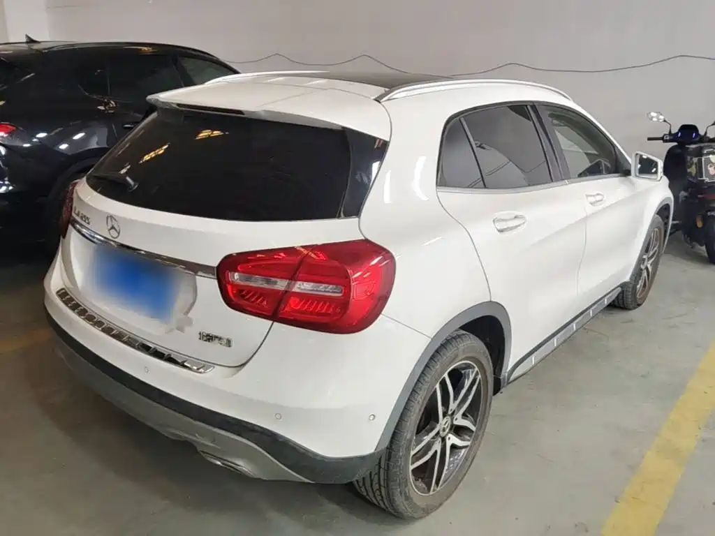 Mercedes-Benz GLA — миниатюра 7