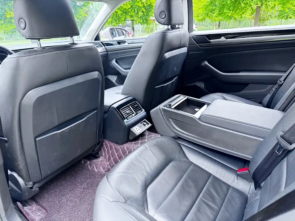 Volkswagen Phideon — миниатюра 5