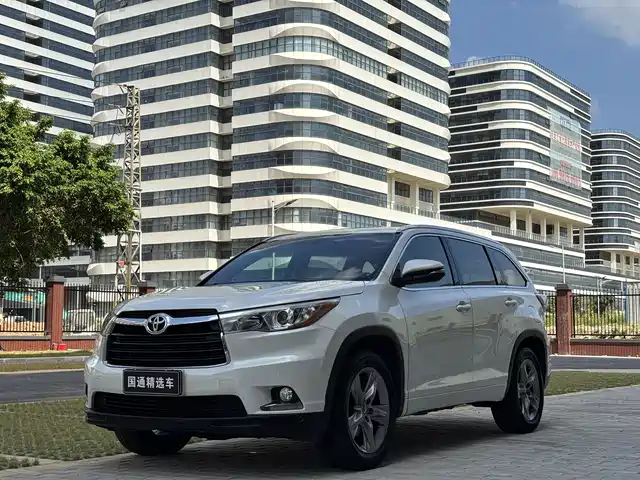 TOYOTA HIGHLANDER 2017