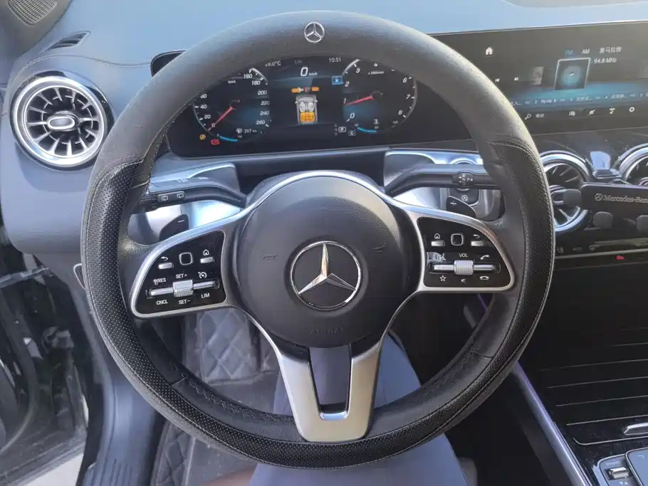 Mercedes-Benz GLB — миниатюра 15