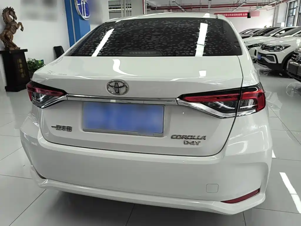 Toyota Corolla — миниатюра 6