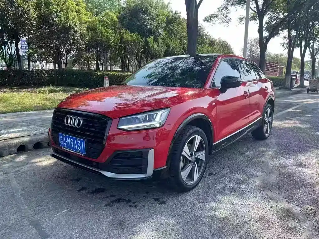 AUDI  Q2L