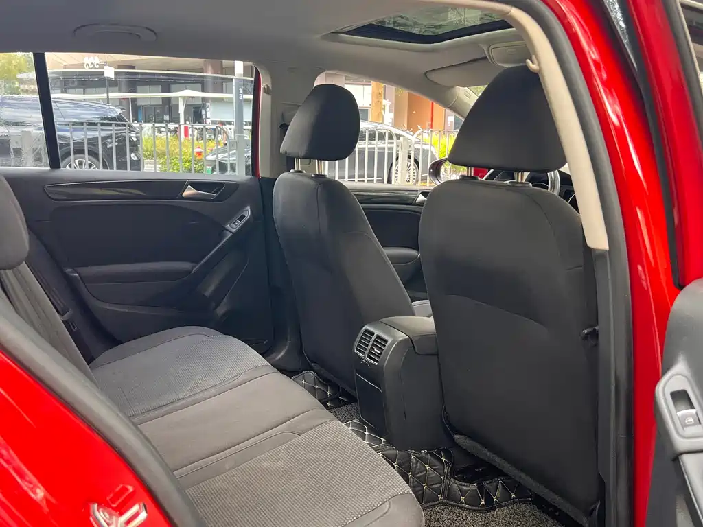 Volkswagen Golf — миниатюра 5