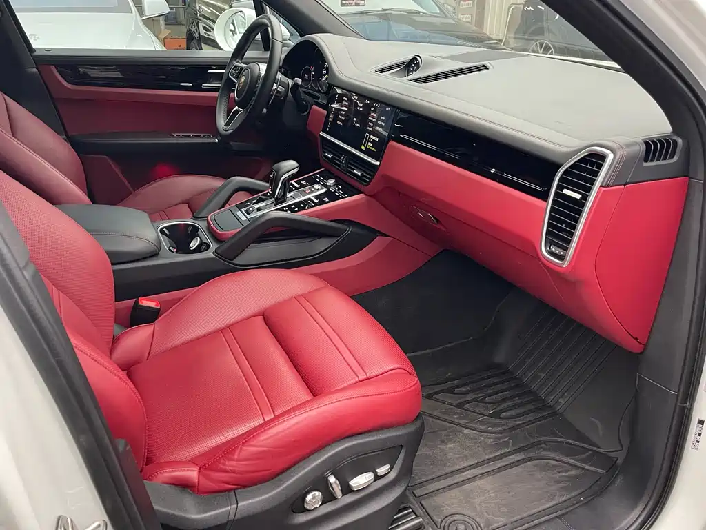 PORSCHE CAYENNE NEW ENERGY