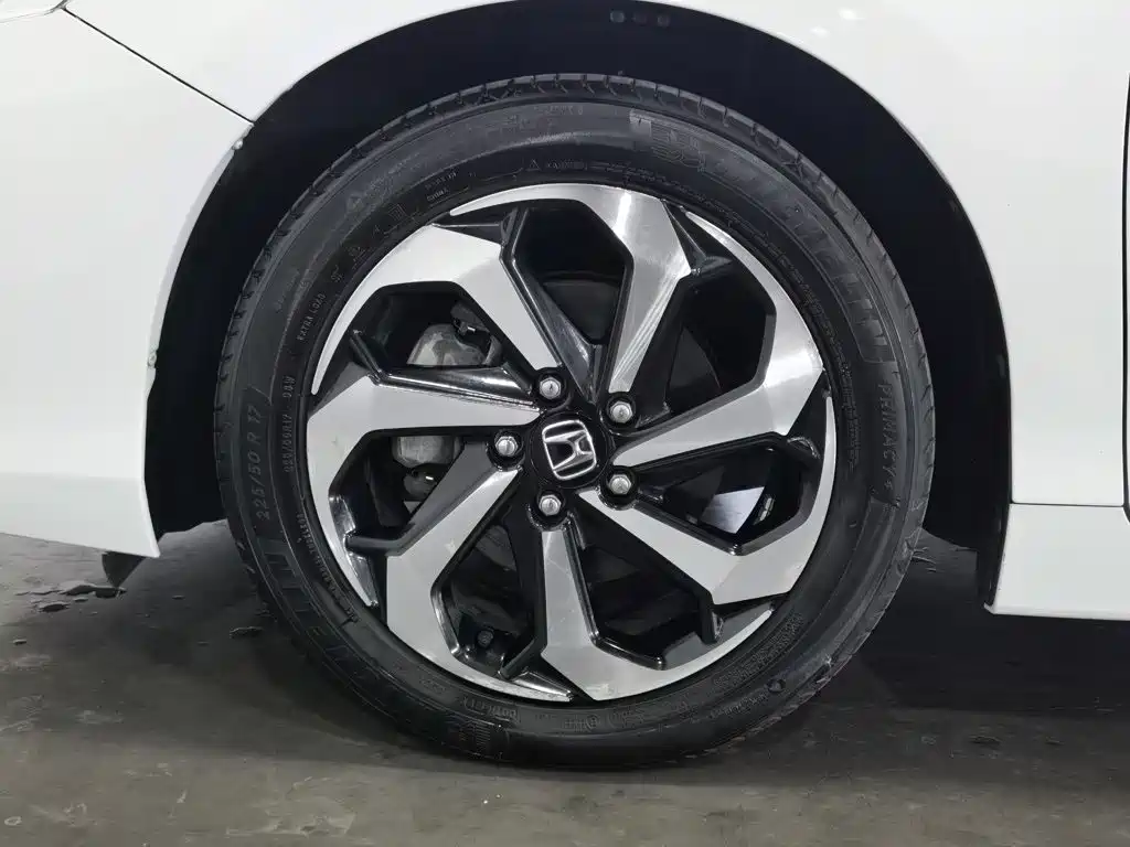 Honda Accord — миниатюра 17