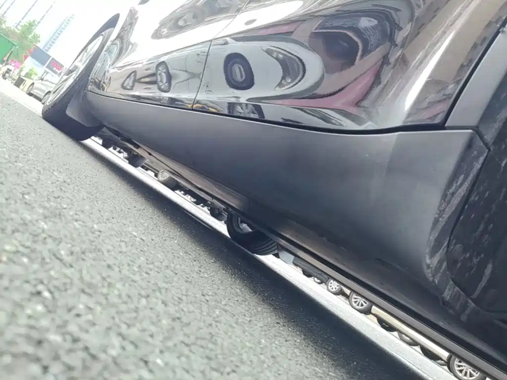 Tesla Model Y — миниатюра 22