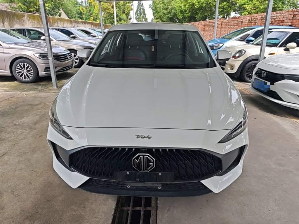 MG MG5 1.5 л 2023 г. Белый, пробег 15800 км