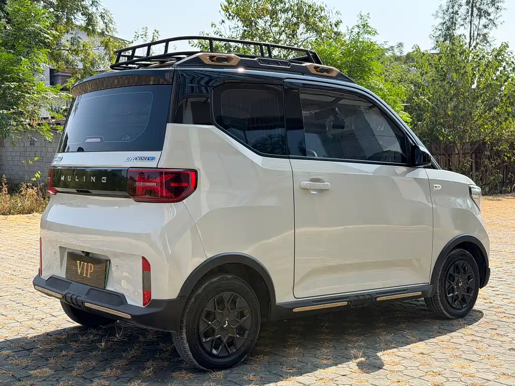 Wuling MINIEV — миниатюра 4
