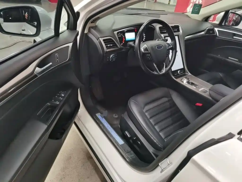 Ford Mondeo — миниатюра 16