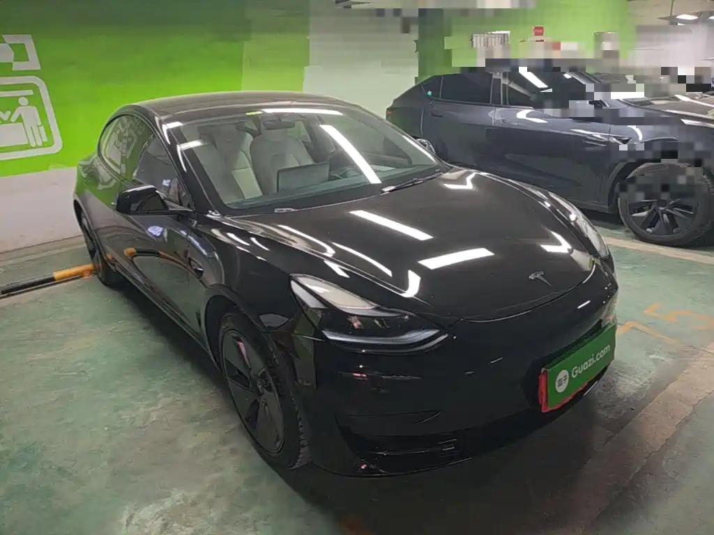 Tesla Model 3 — миниатюра 4