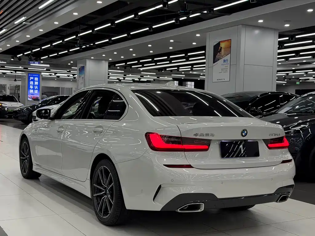 BMW 3 Series — миниатюра 4