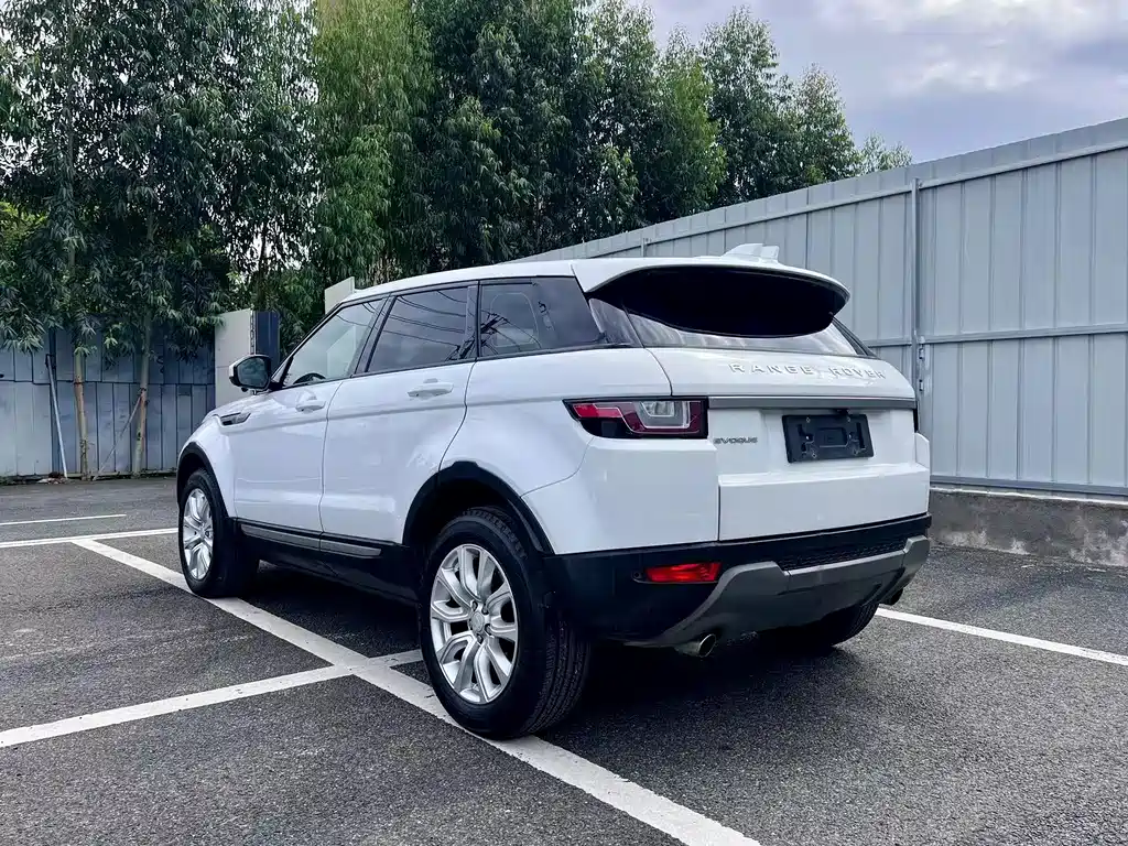 Land Rover Evoque — миниатюра 6