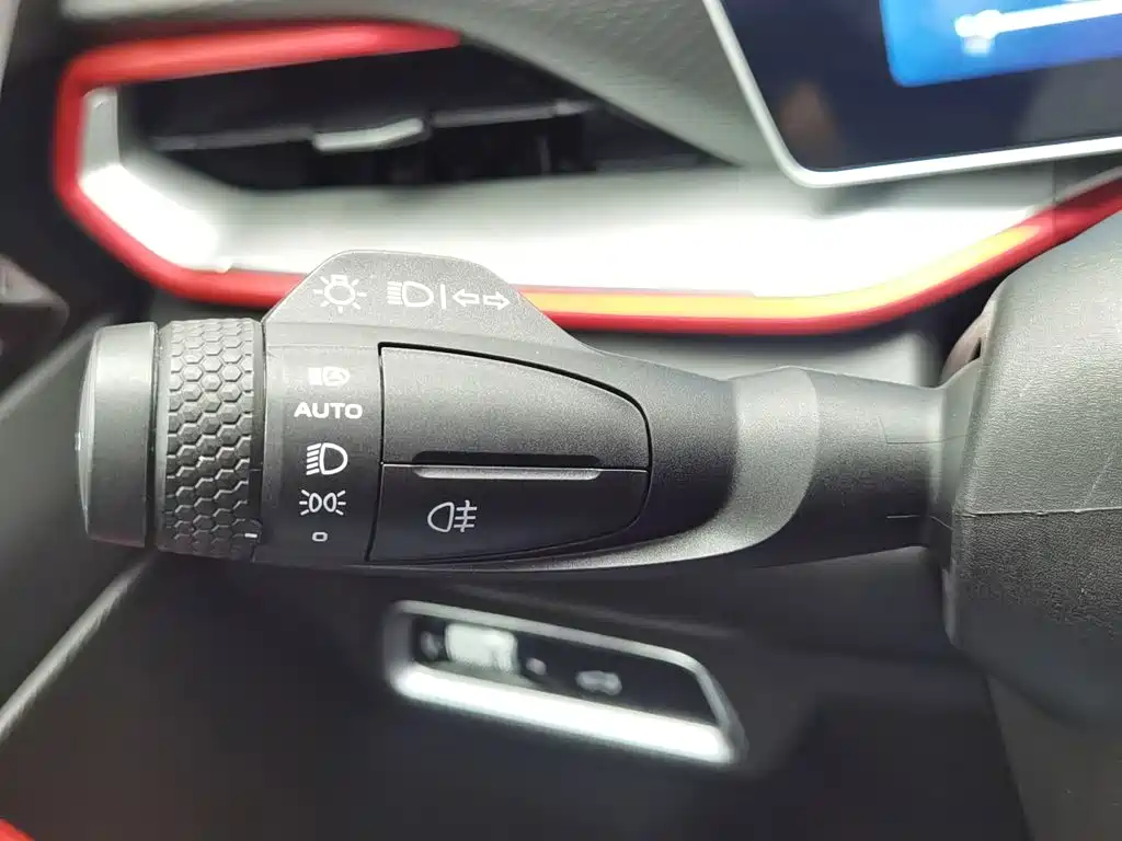 Geely Binyue — миниатюра 21