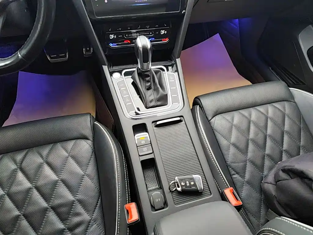 Volkswagen 迈腾 PHEV — миниатюра 14