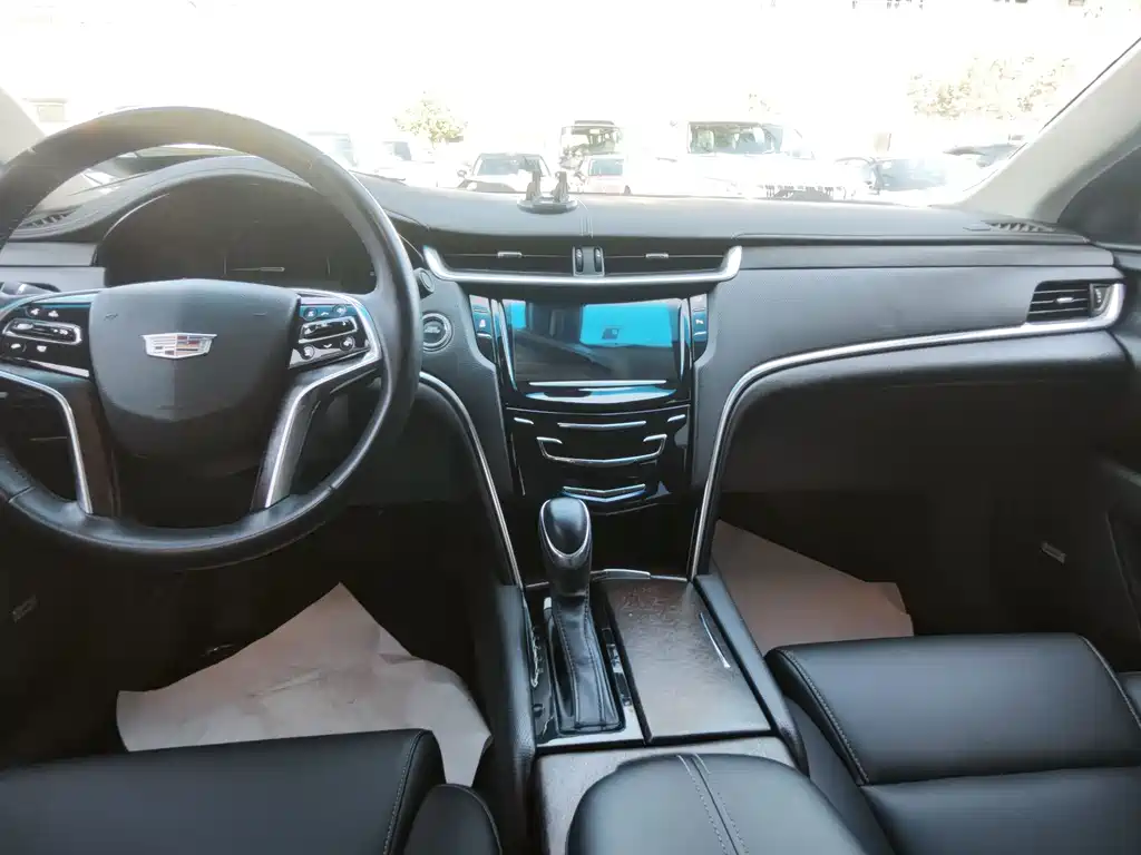Cadillac XTS — миниатюра 8