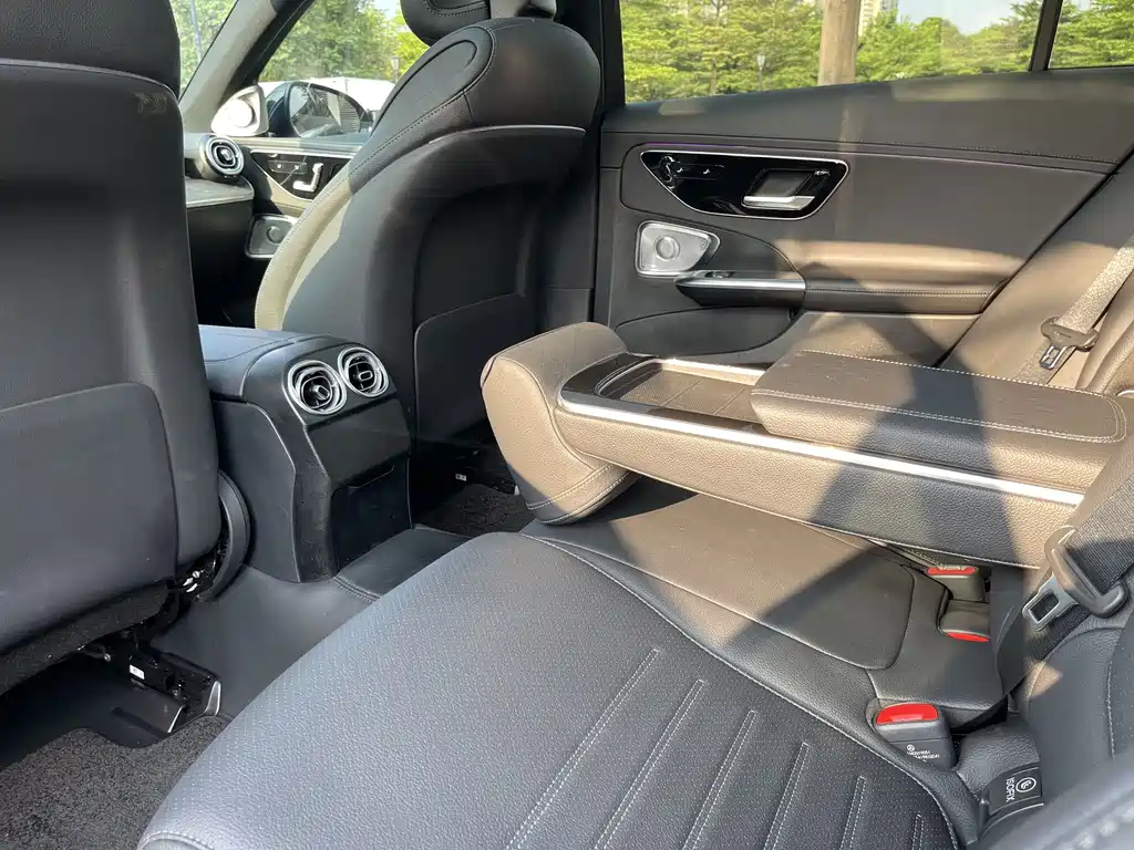 Mercedes-Benz C-Class — миниатюра 9