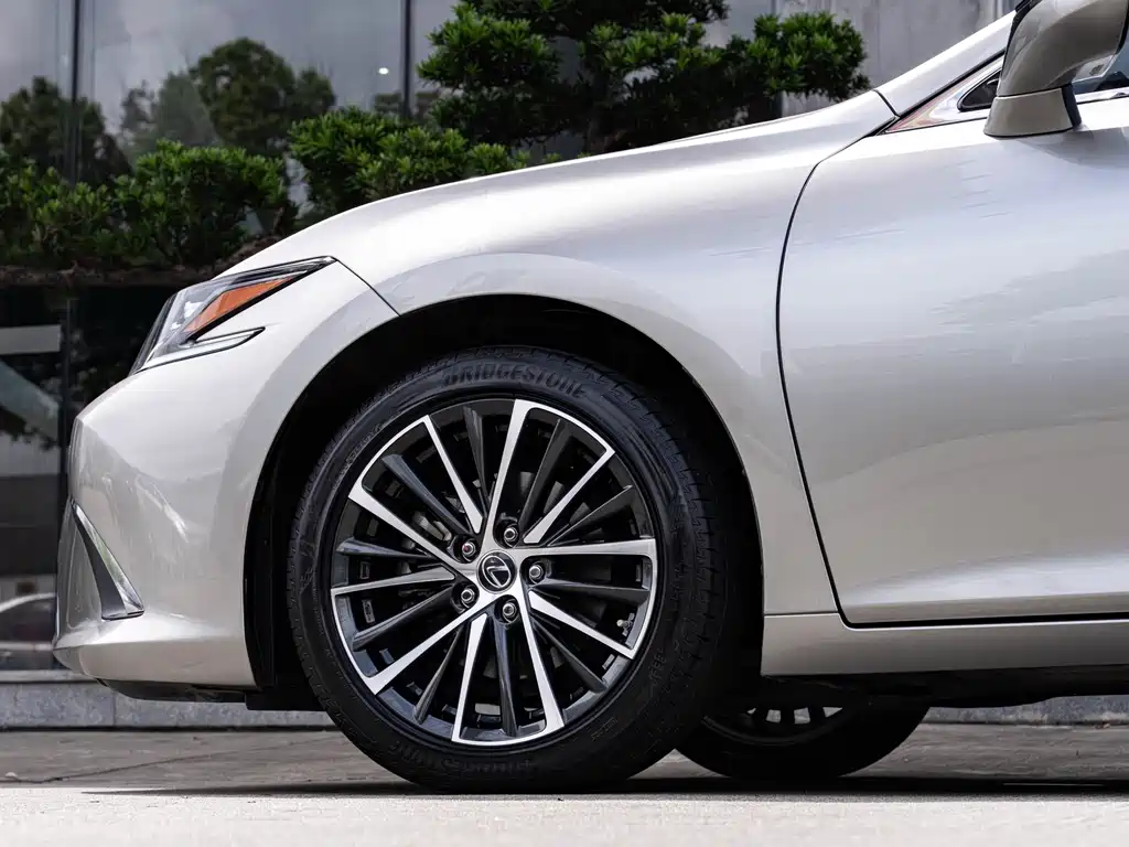 Lexus ES 2021 300h Premium