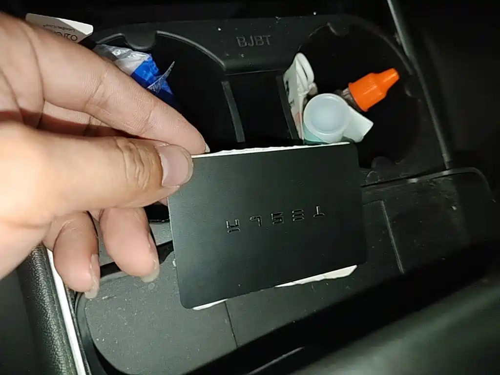 Tesla Model 3 — миниатюра 9