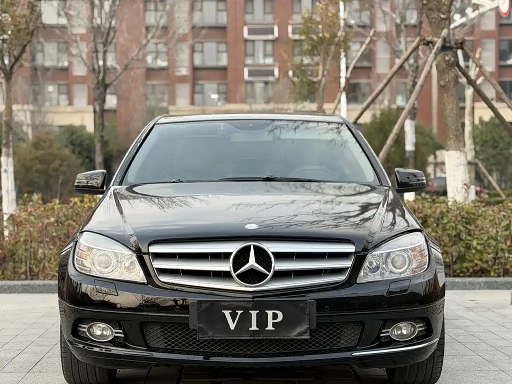 Mercedes-Benz C-Class — миниатюра 2