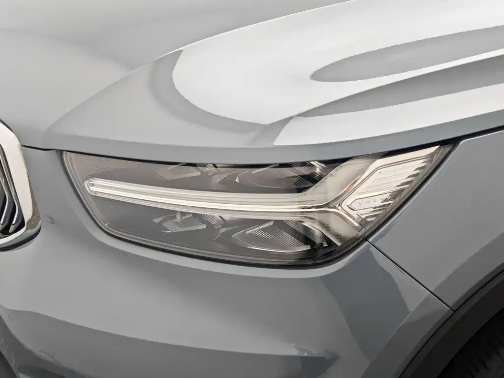 Volvo XC40 — миниатюра 8