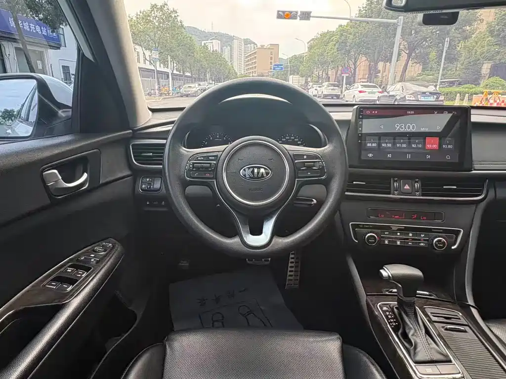 Kia K5 — миниатюра 12