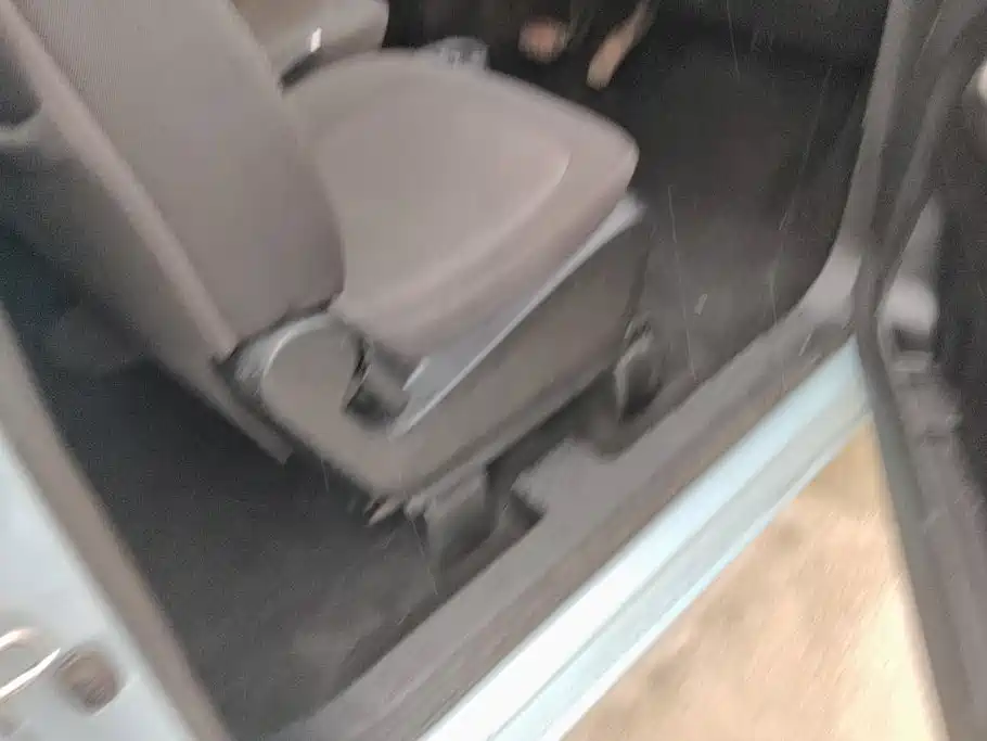 Wuling MINIEV — миниатюра 8