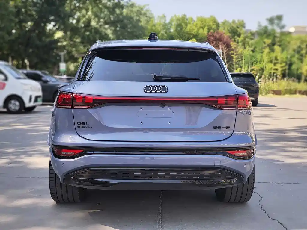 Audi Q6L e-tron