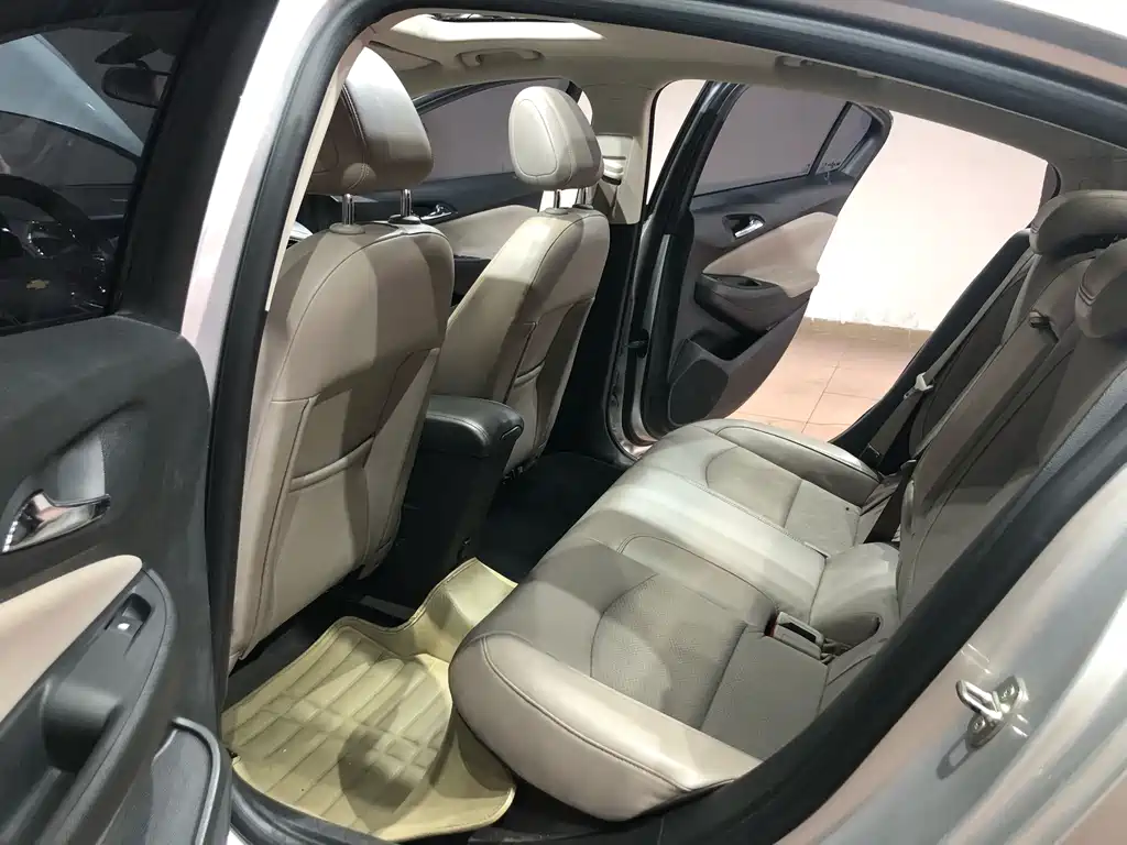 Chevrolet Cruze 2015 1.5L AT Luxury