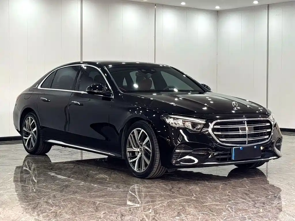 Mercedes-Benz E-Class — миниатюра 3