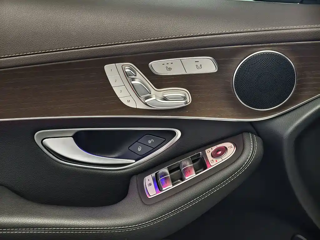 Mercedes-Benz GLC — миниатюра 6
