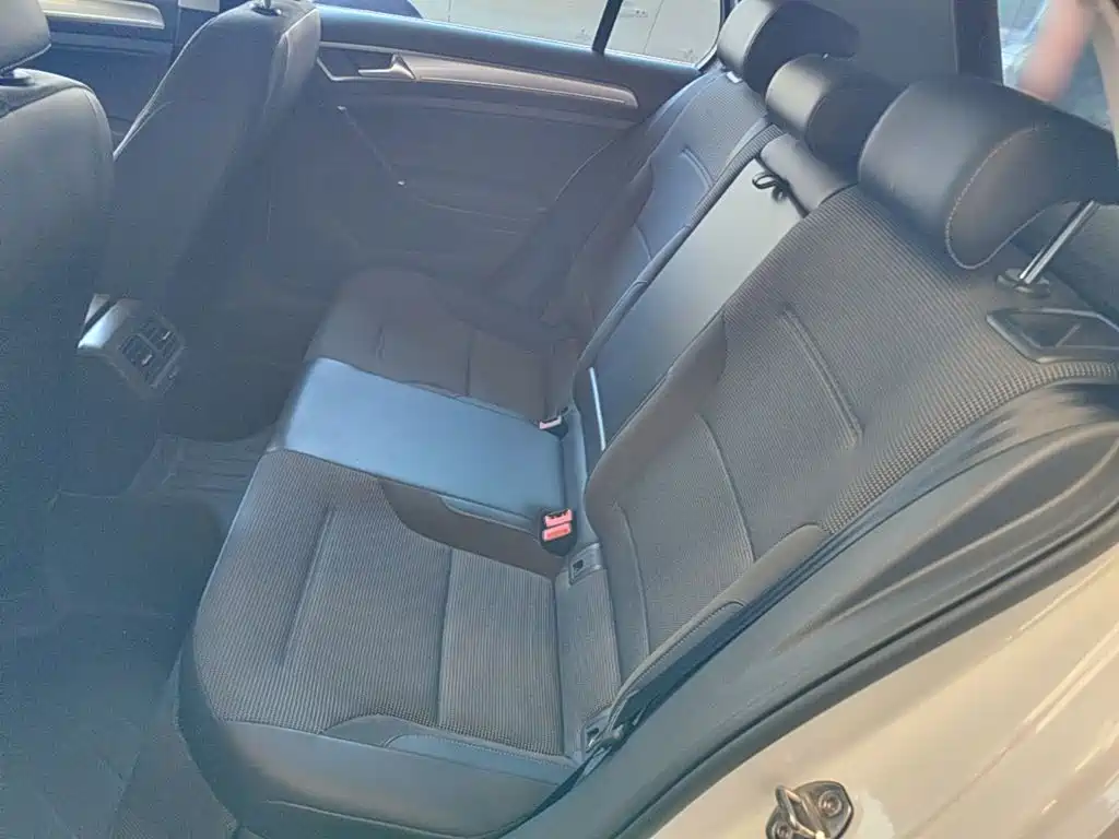 Volkswagen Golf — миниатюра 17
