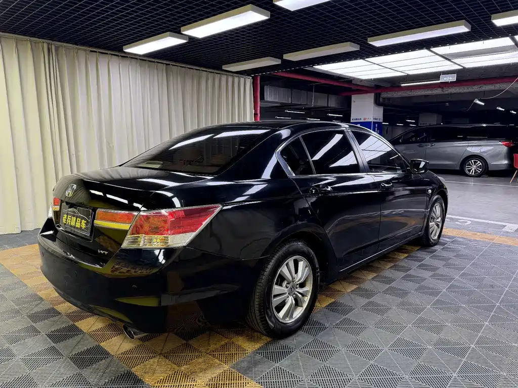 Honda Accord — миниатюра 4