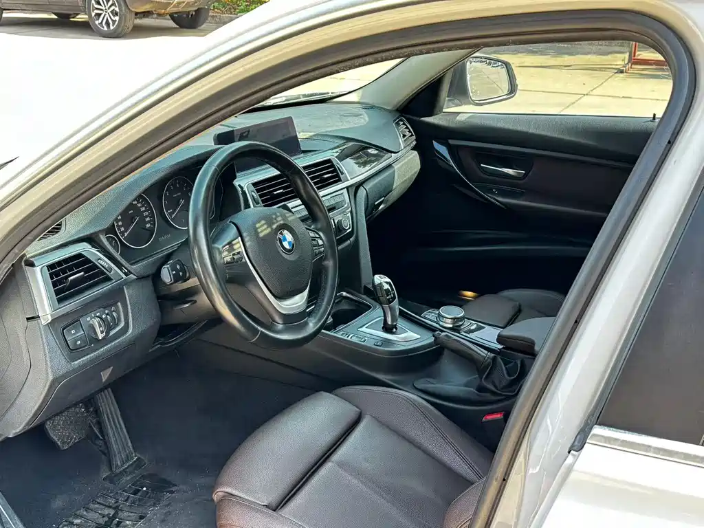 BMW 3 Series — миниатюра 5