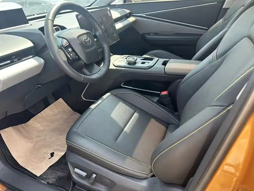 Toyota bZ5 — миниатюра 5