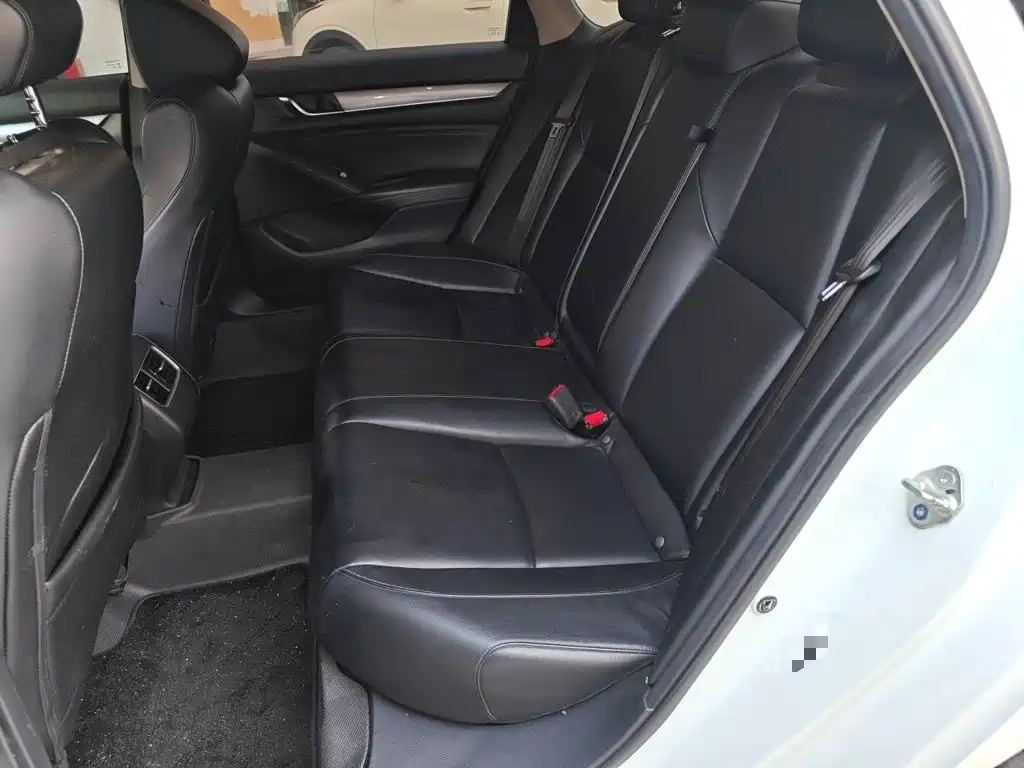 Honda Accord — миниатюра 15
