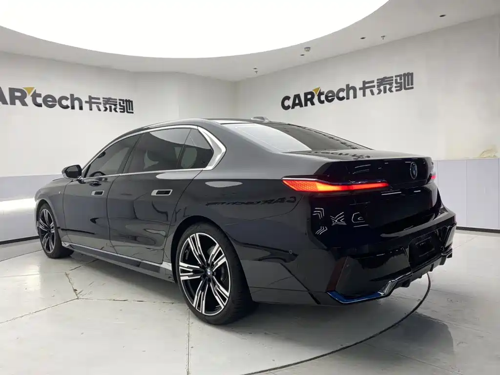 BMW 7 Series 7 2023 740Li Lead M Sport