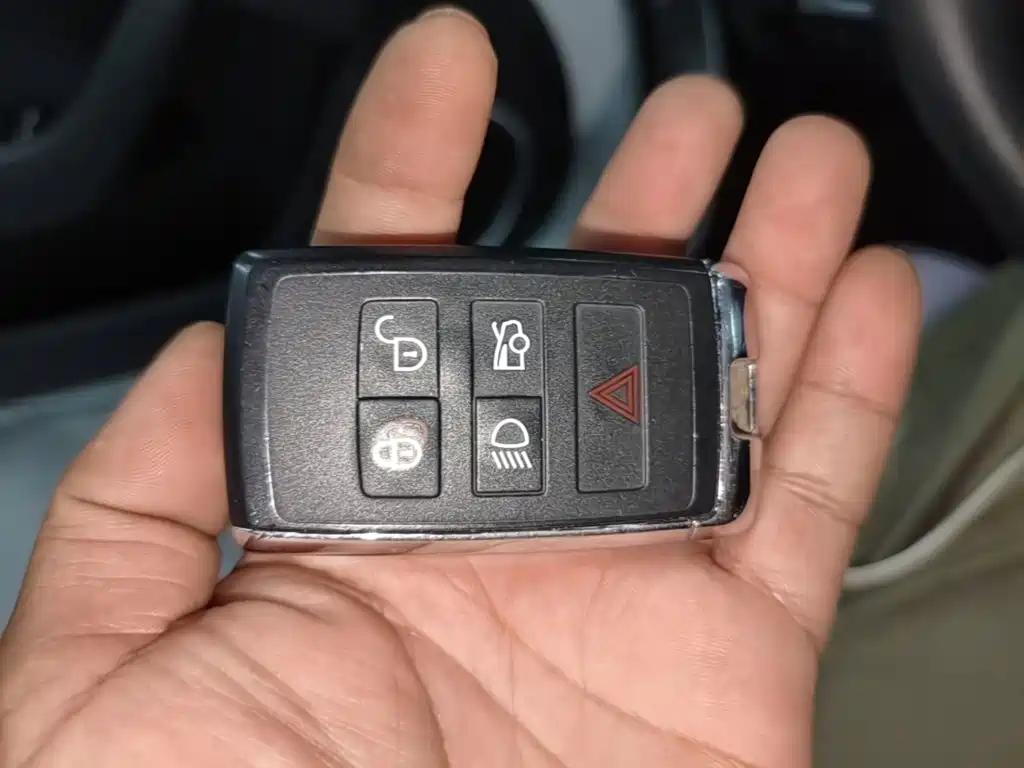 Jaguar XEL — миниатюра 9