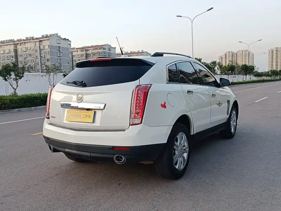Cadillac SRX — миниатюра 4