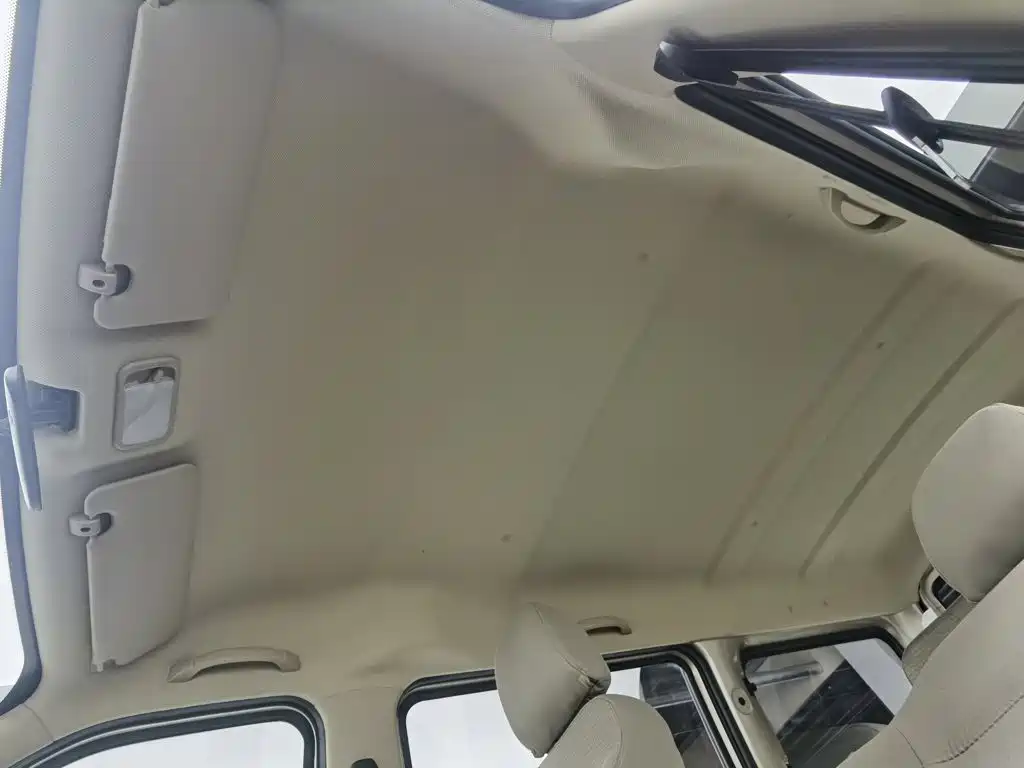Wuling Rongguang S — миниатюра 14