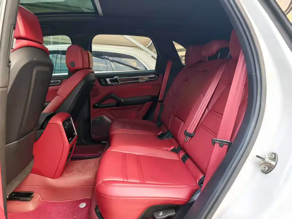 PORSCHE CAYENNE NEW ENERGY