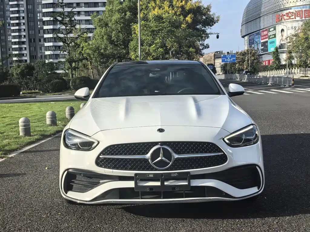 Mercedes-Benz C-Class — миниатюра 2