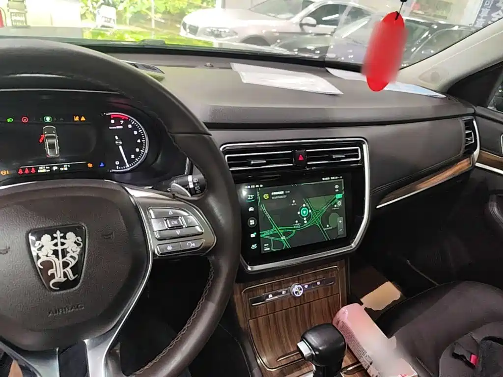 Roewe RX8 — миниатюра 10