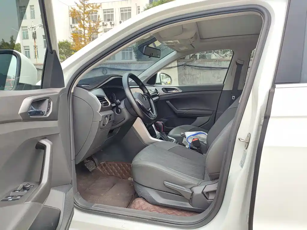 Volkswagen T-Cross — миниатюра 4