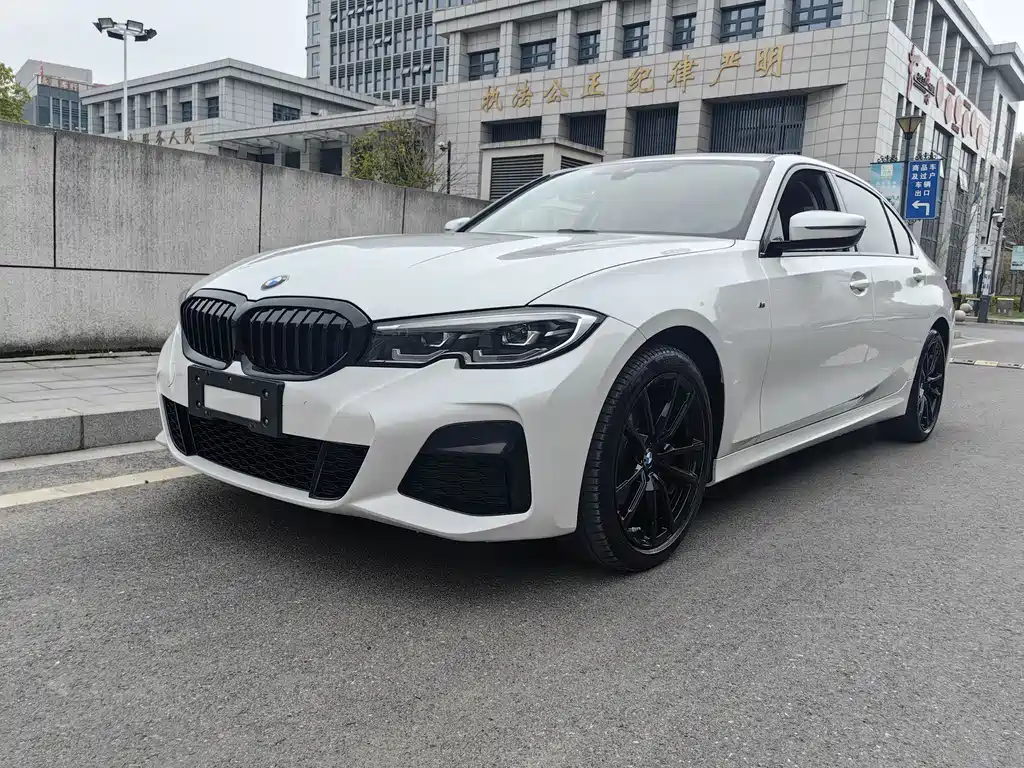 BMW 3 Series 2022